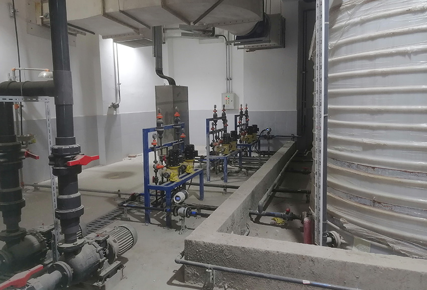 加氯儲(chǔ)罐及加氯機(jī)組