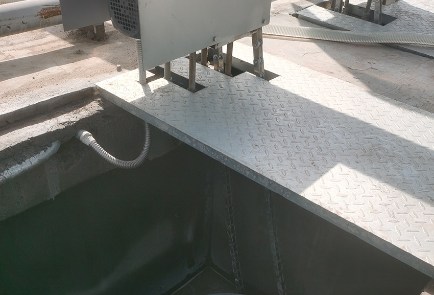 漂浮螺桿撇渣裝置